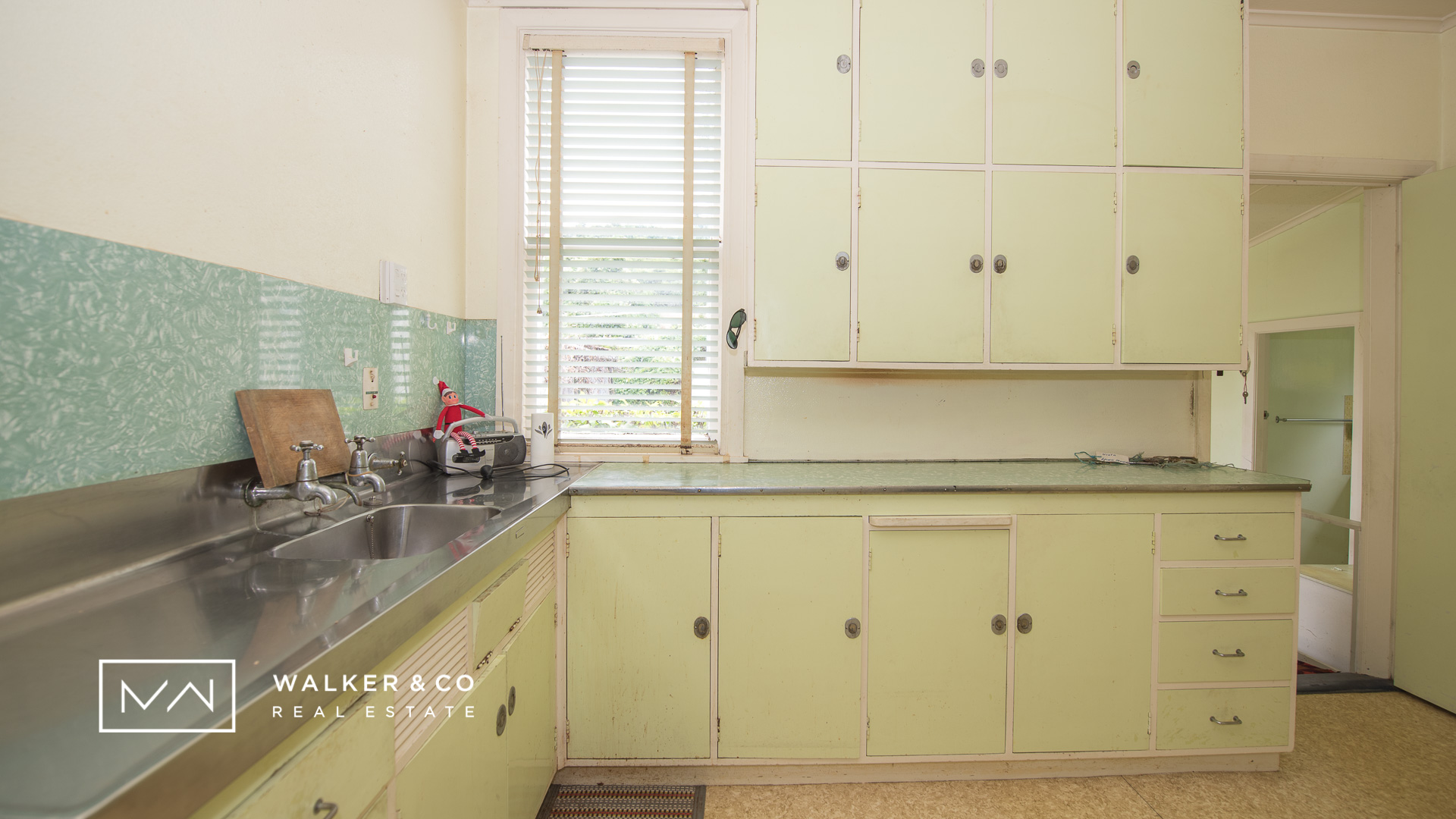 8 Kitchen 2