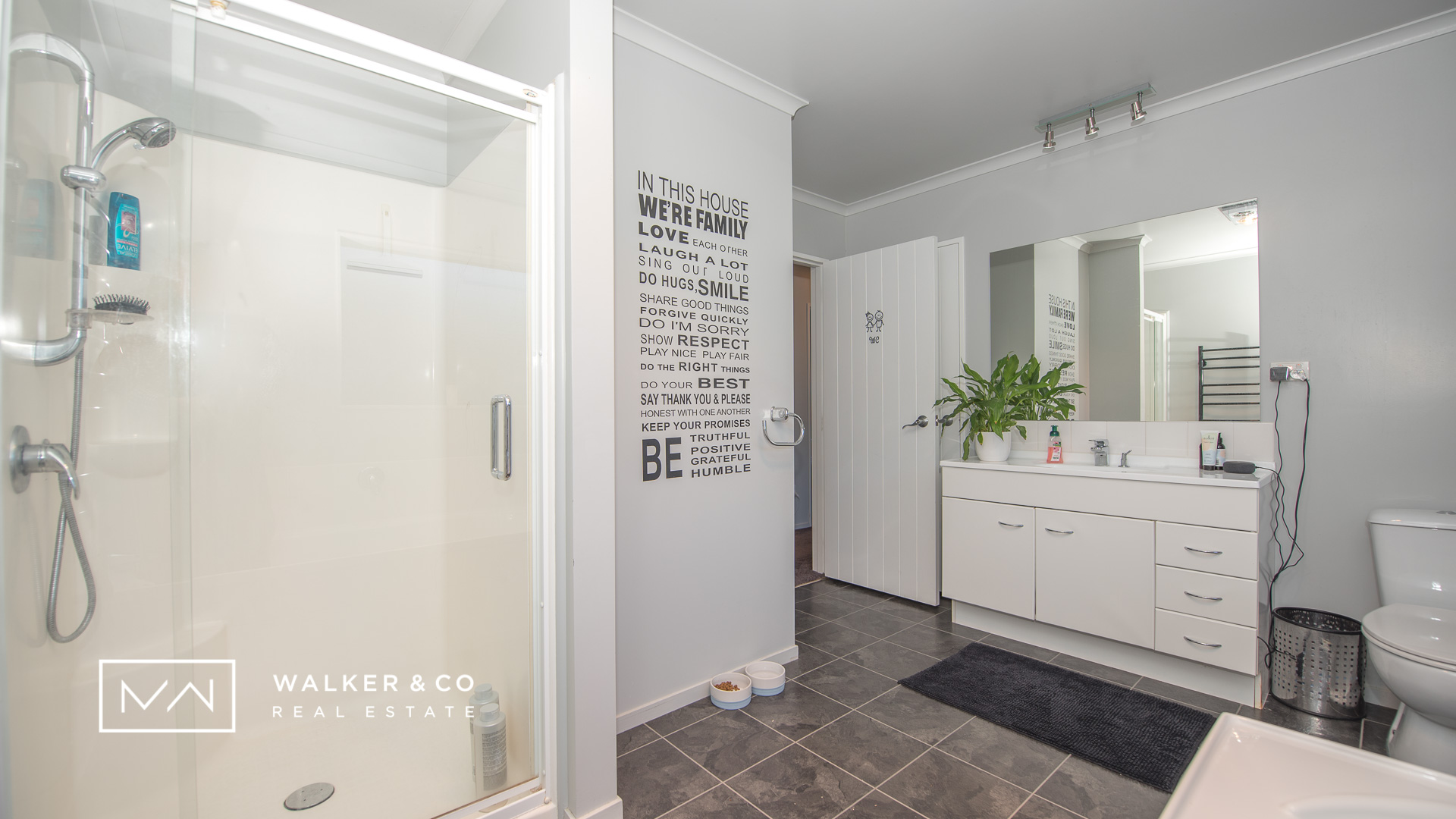 18 Bathroom 2