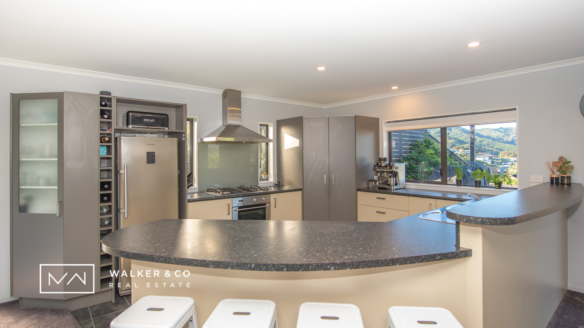 7 Kitchen 3