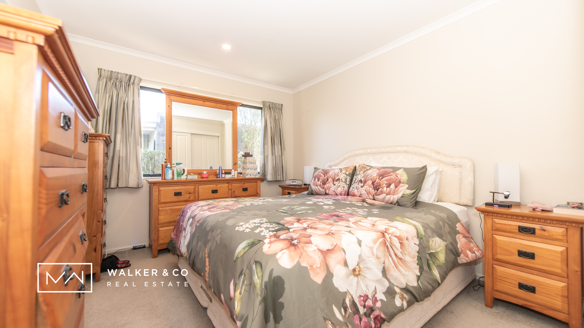 10 Masterbedroom
