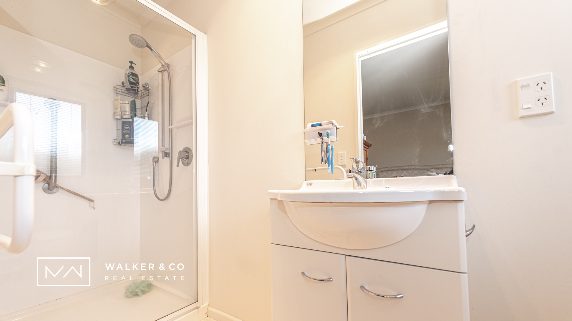 11 Ensuite