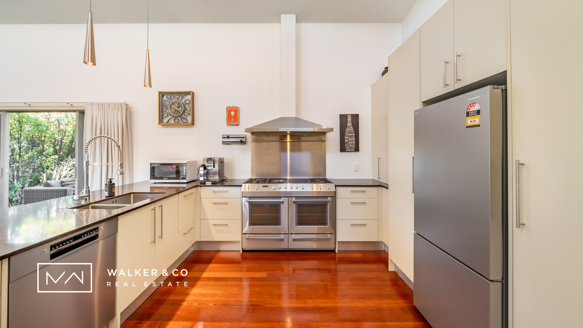 14 Kitchen