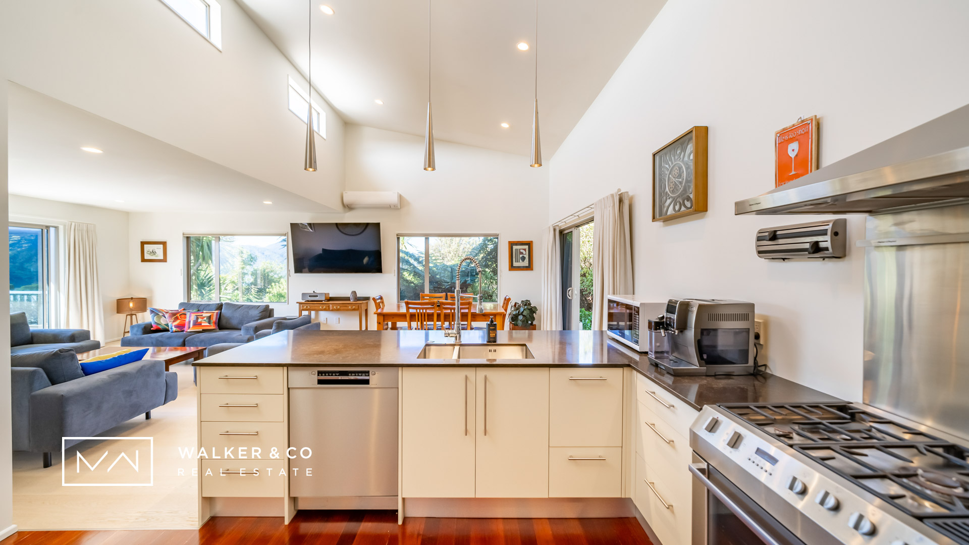 15 Kitchen 2