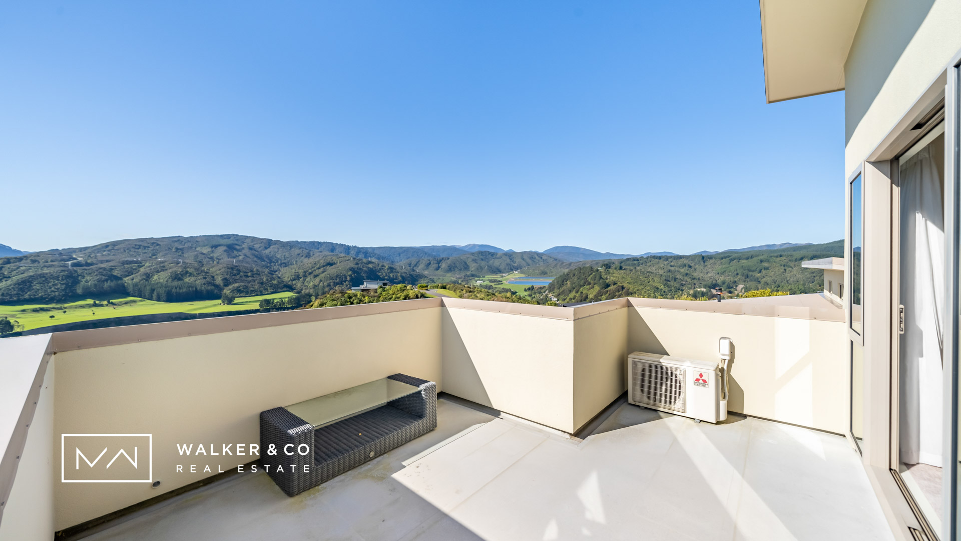 30 Deck view