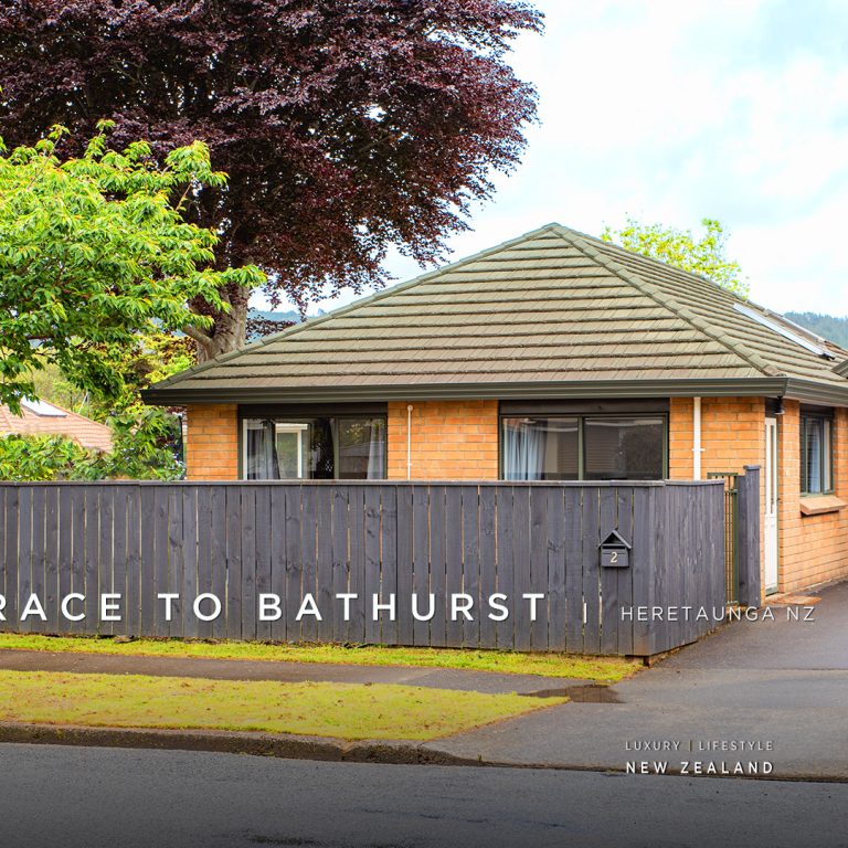 RACE TO BATHURST