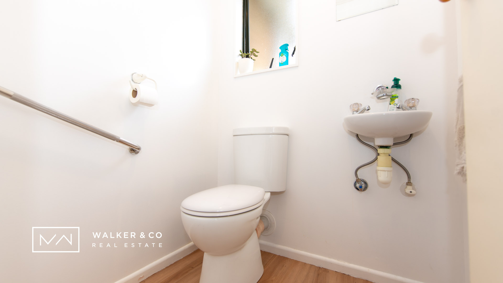 13 Toilet