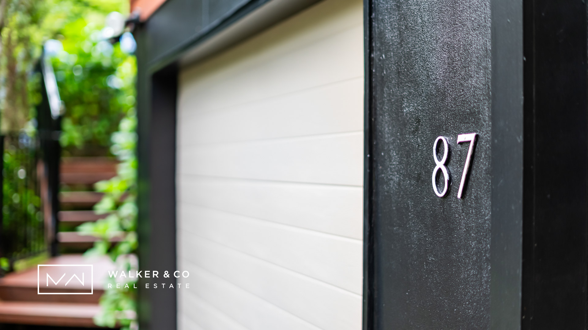 21 Garage