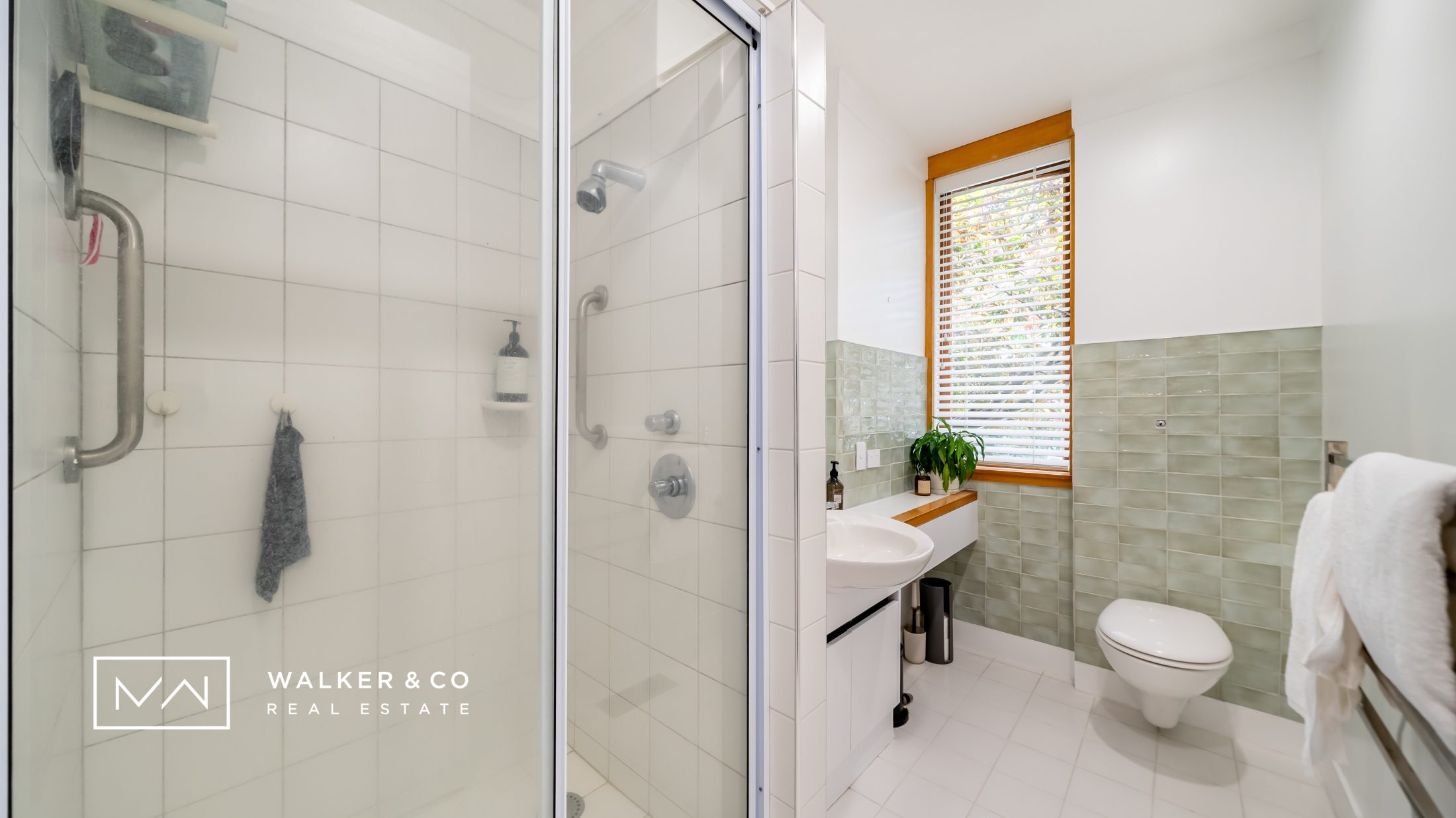 16 Bathroom 2