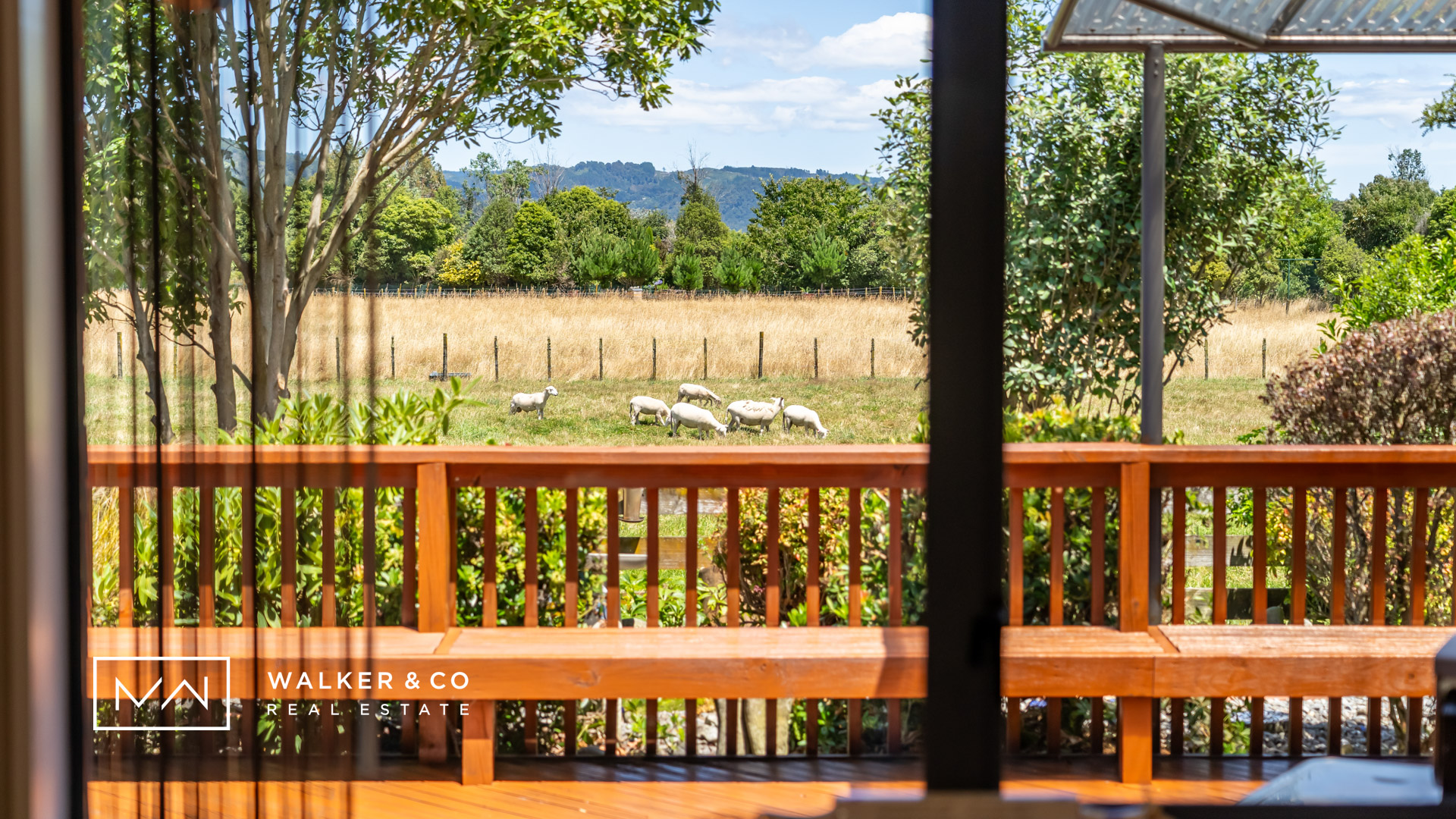 27 Insert kitchen window