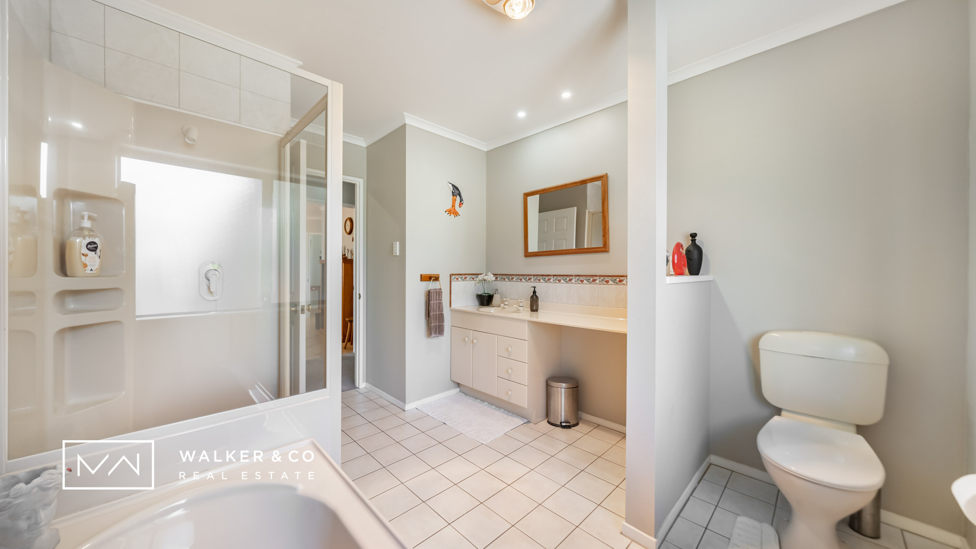 35 Master bathroom
