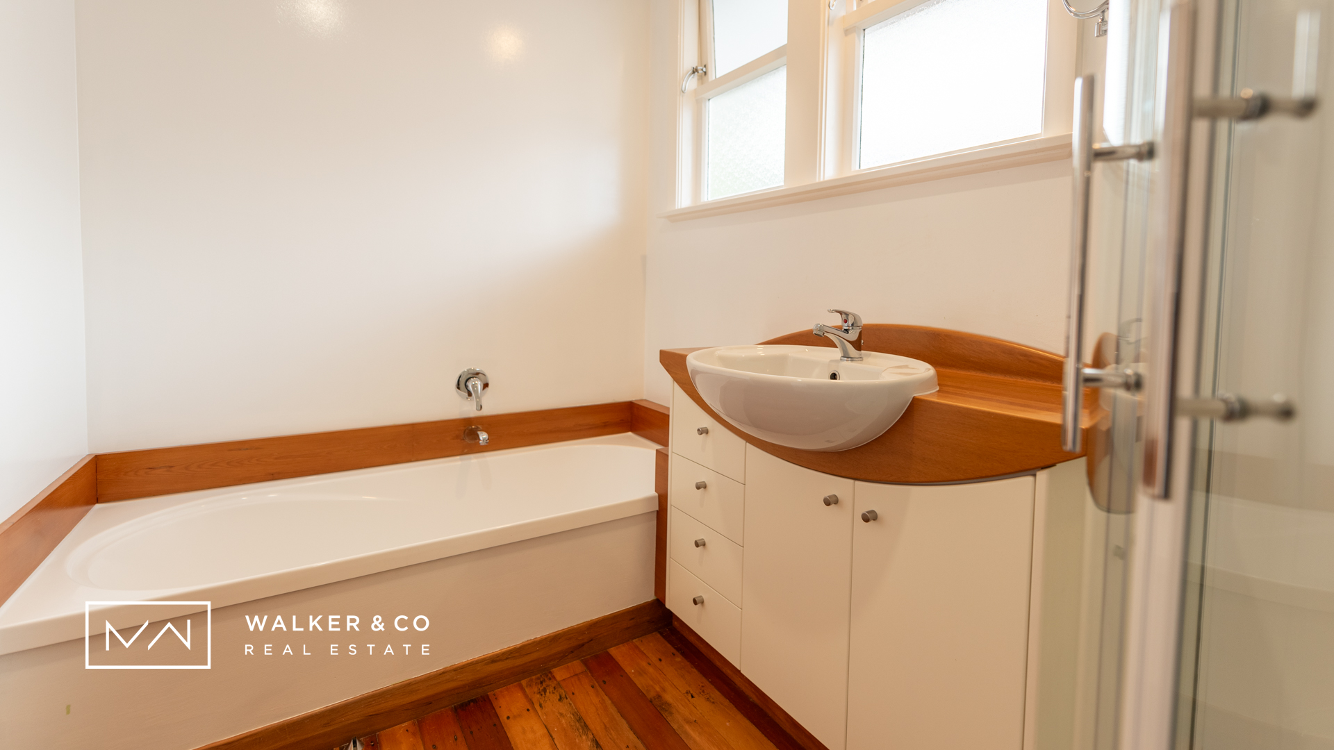 13bathroom2
