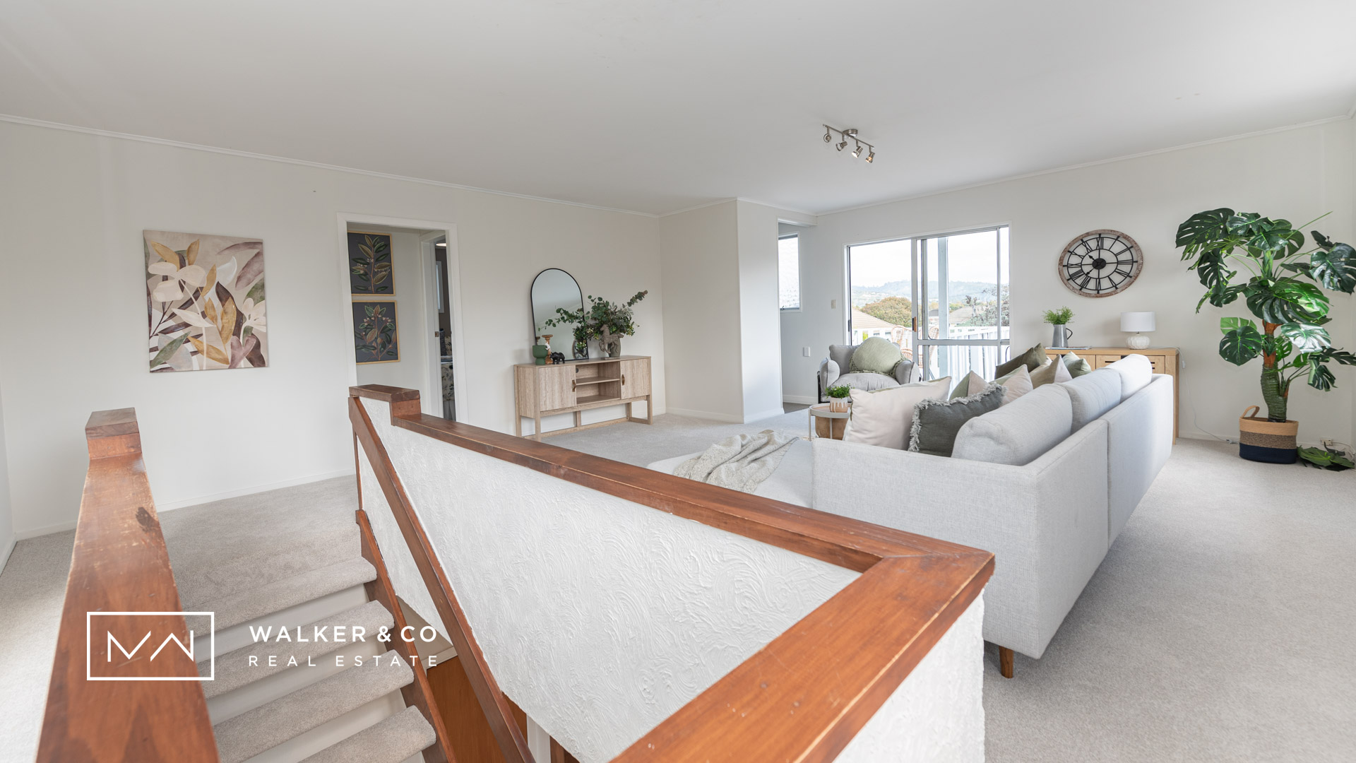 21 Upstairs living1