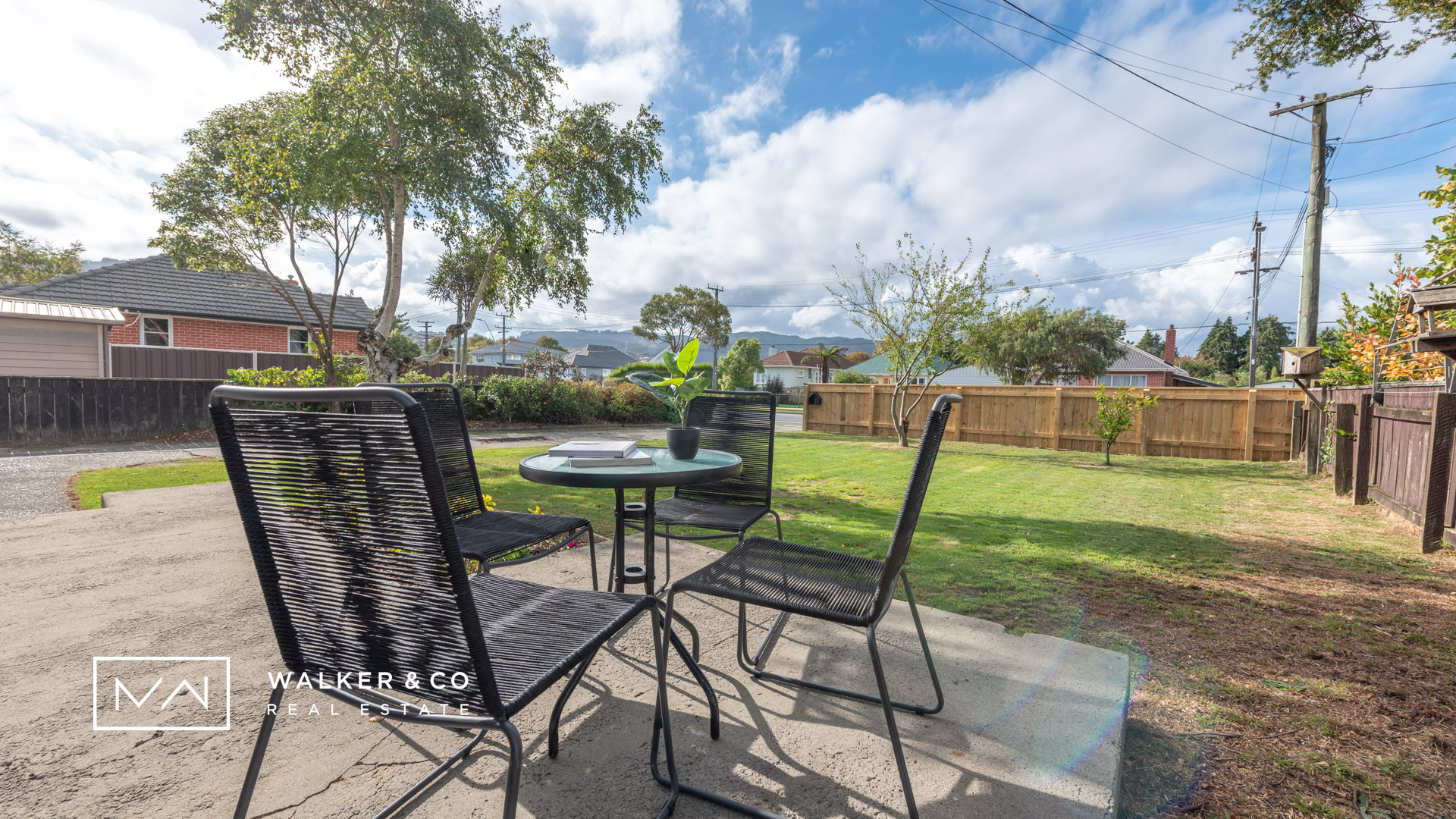 4 Front yard table