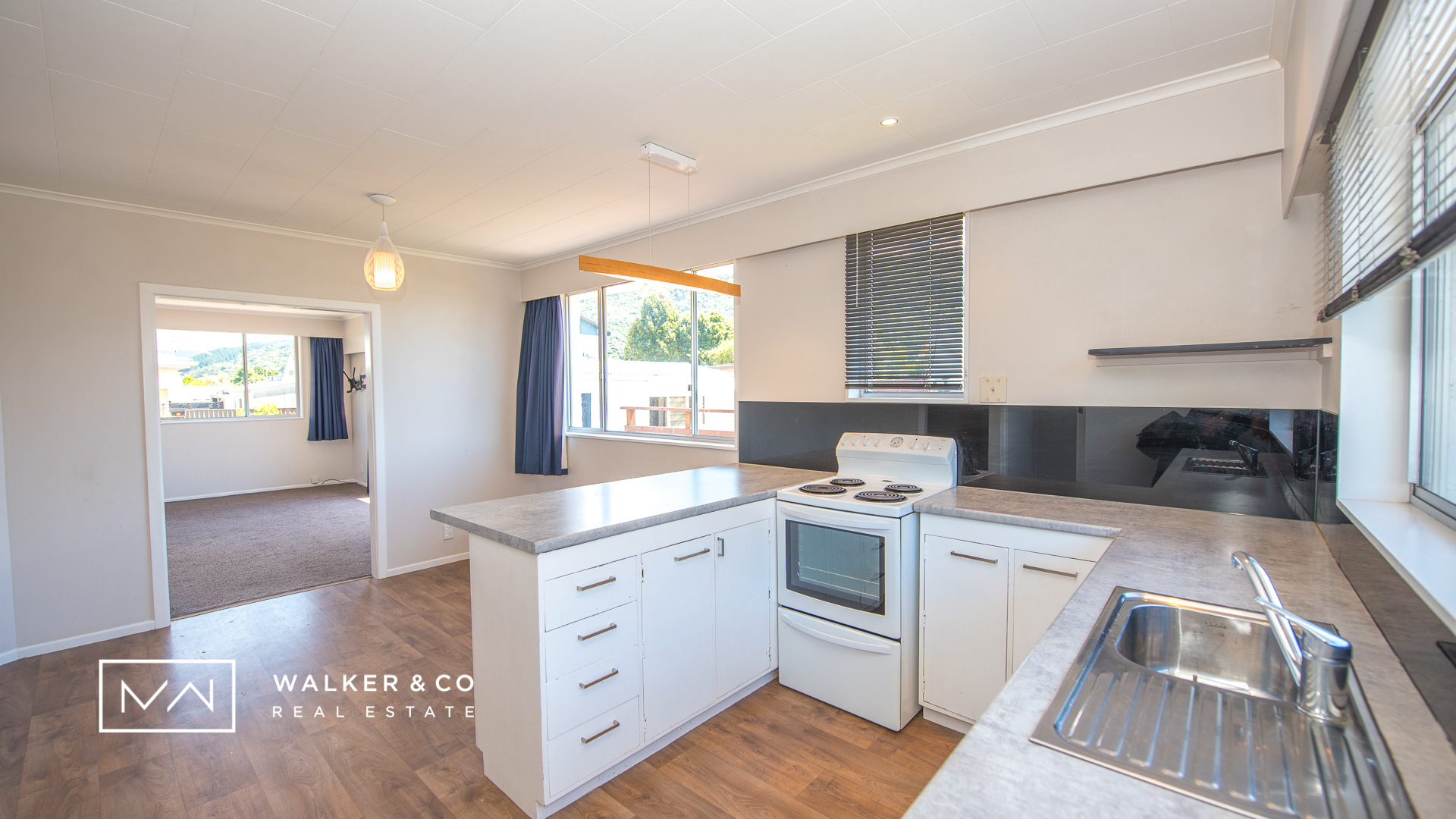 10 Kitchen 2