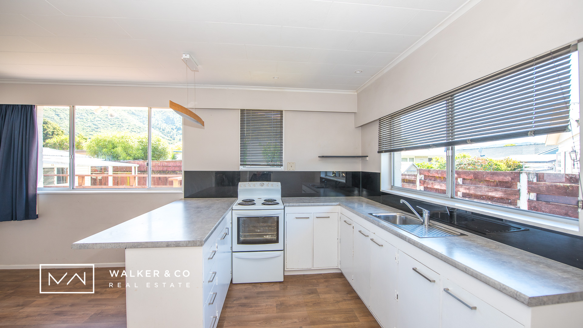 9 Kitchen 1