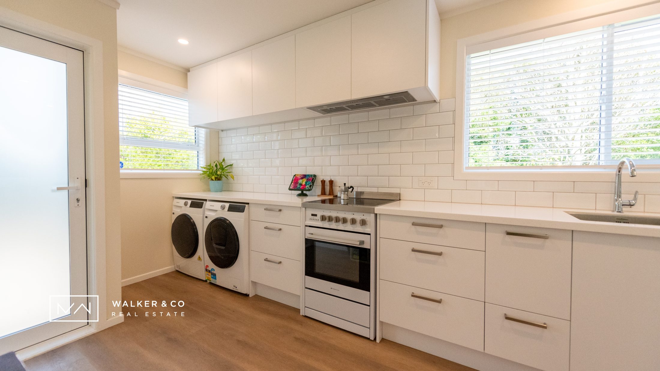 08 kitchen