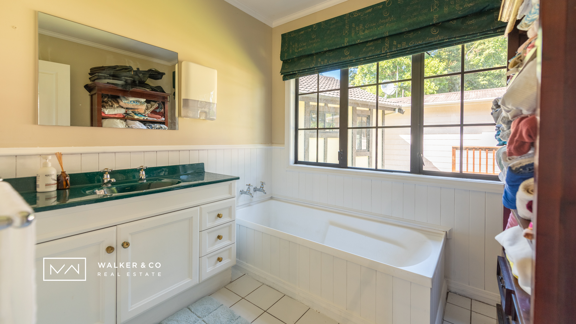 16 Bathroom 2