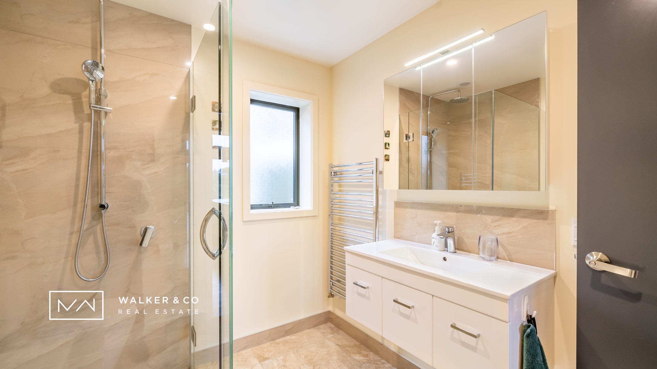 22 Master bathroom 2