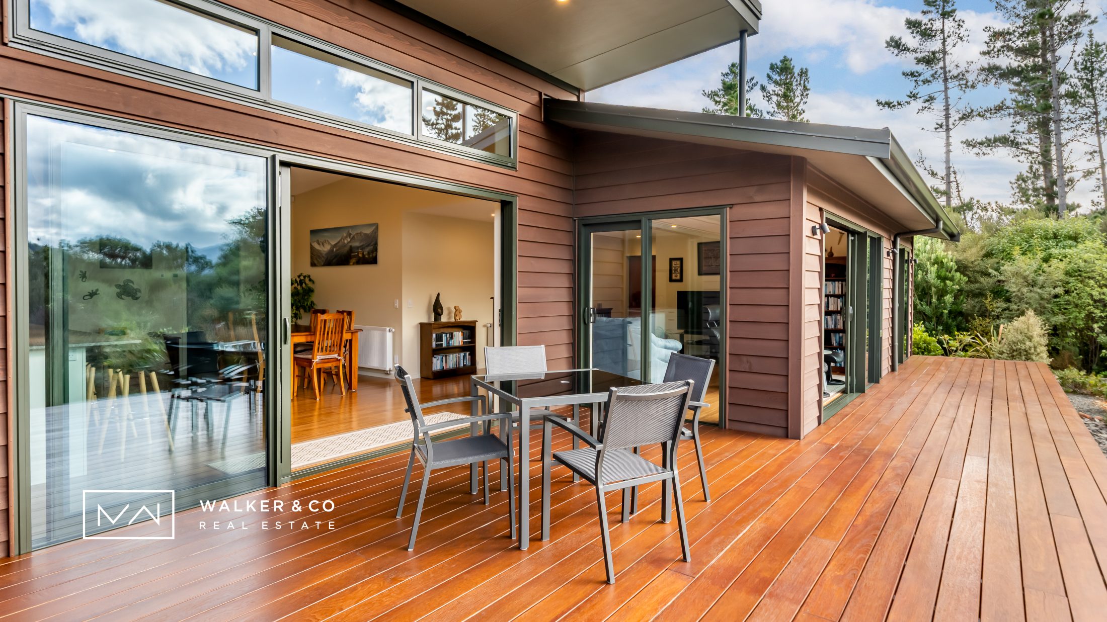 7 Dinning room deck