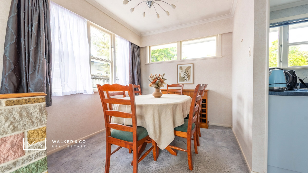 Dinning room table